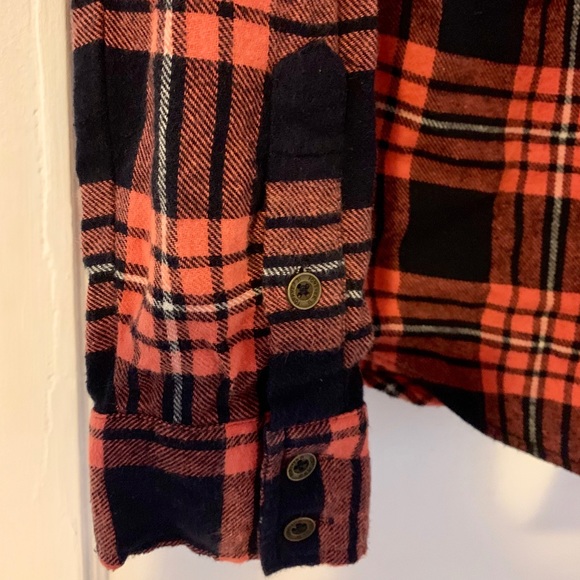 PLAD TOP🧡 - Picture 3 of 4